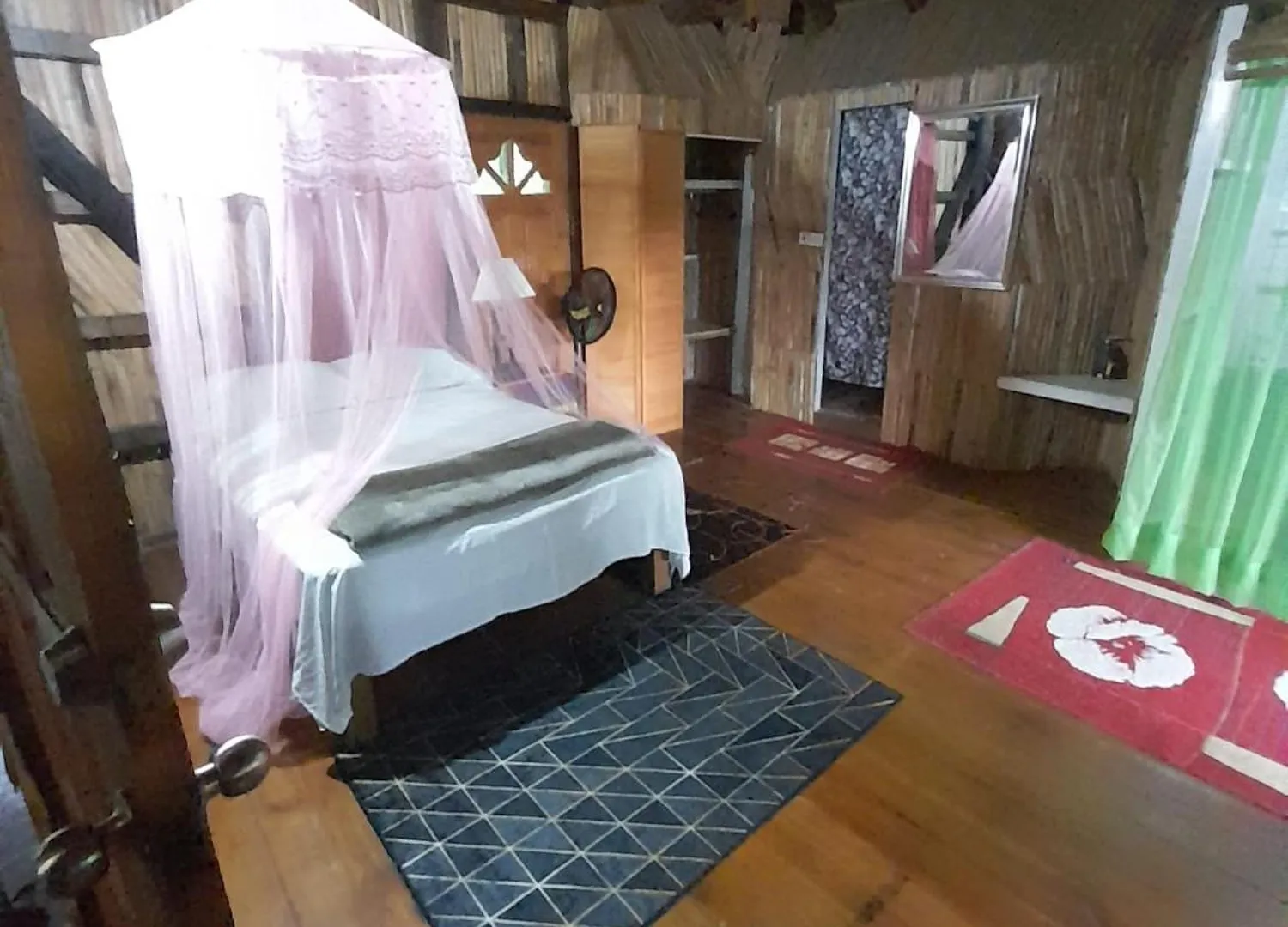 Penzion Tia'S Bamboo Cottages Restaurant, Bar & Sulphur Spa Roseau Dominika